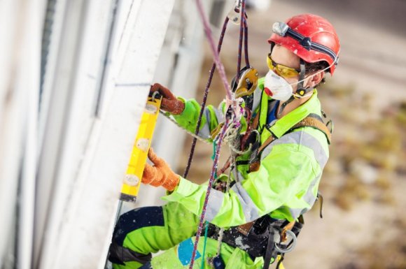 Quels sont les différents travaux d'accès difficiles réalisables par un cordiste ?